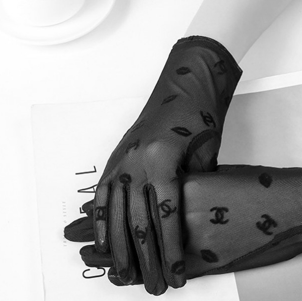 Black sheer gloves